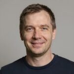 Портрет Андрея Соколова, эксперта сети веб-камер портов северных морей от компании Вебкам Онлайн